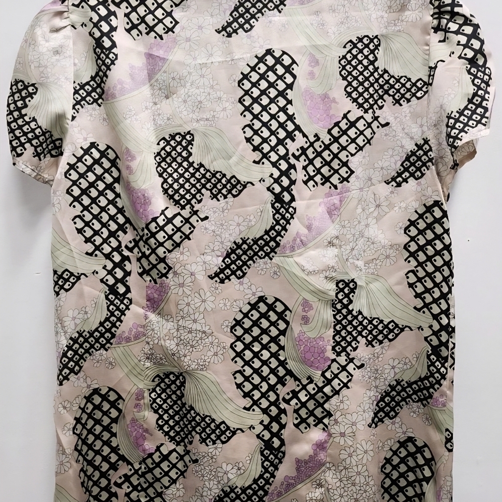 BCBGMAXAZRIA Statement Top – Size M – Soft, Stretchy & Stunning! ✨ - Picture 7 of 7